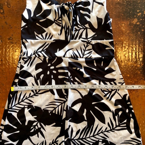 NWOT Black & White Short Romper Maui Satin Medium - Picture 9 of 12